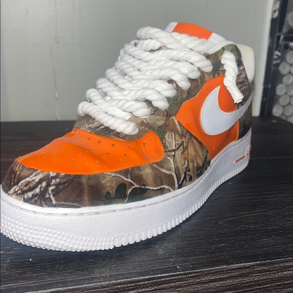 1/1 Custom Realtree Air Force One - Picture 2 of 2